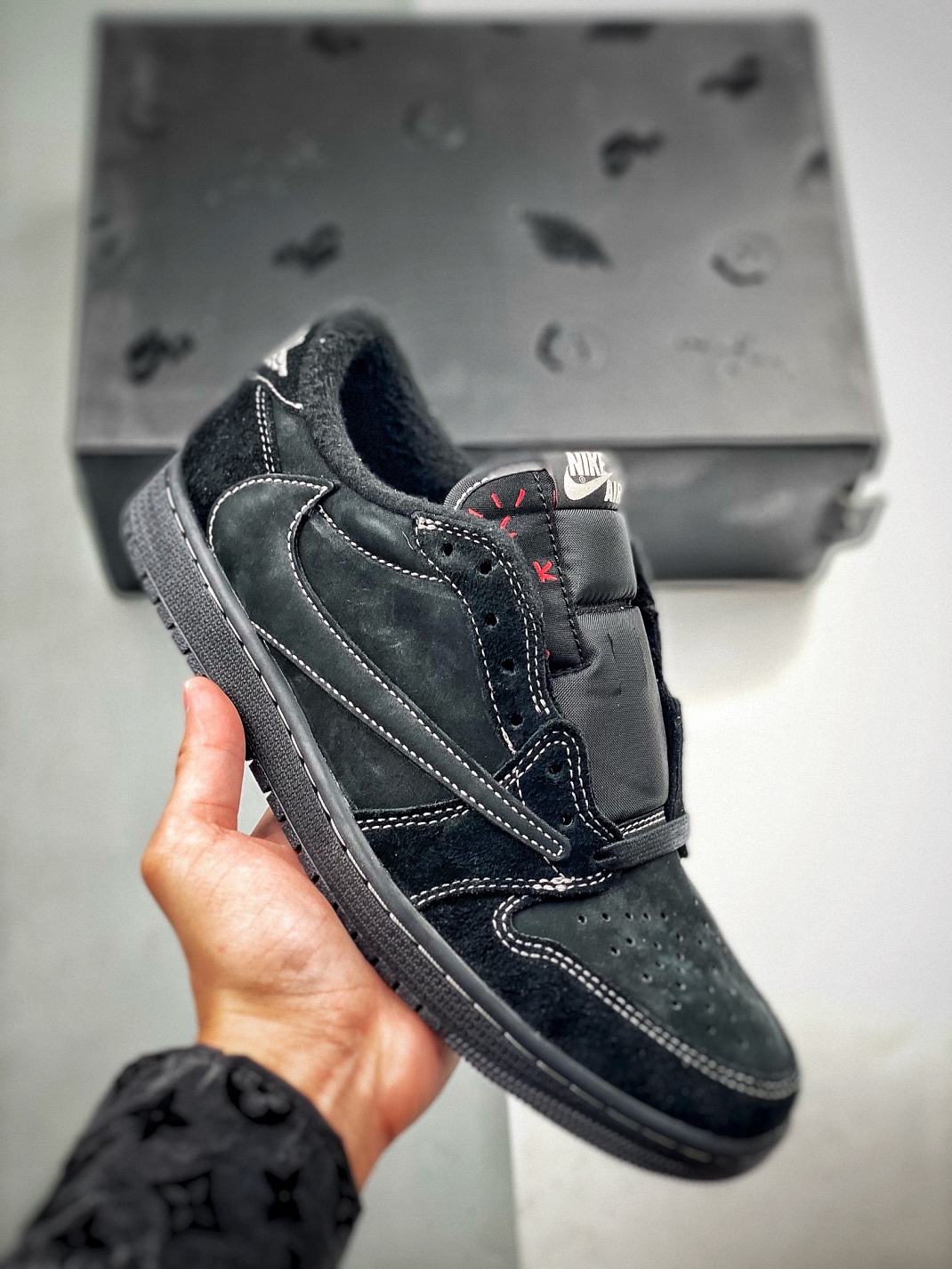 Travis Scott x Air Jordan 1 Low OG “ブラック/ファントム” DM7866